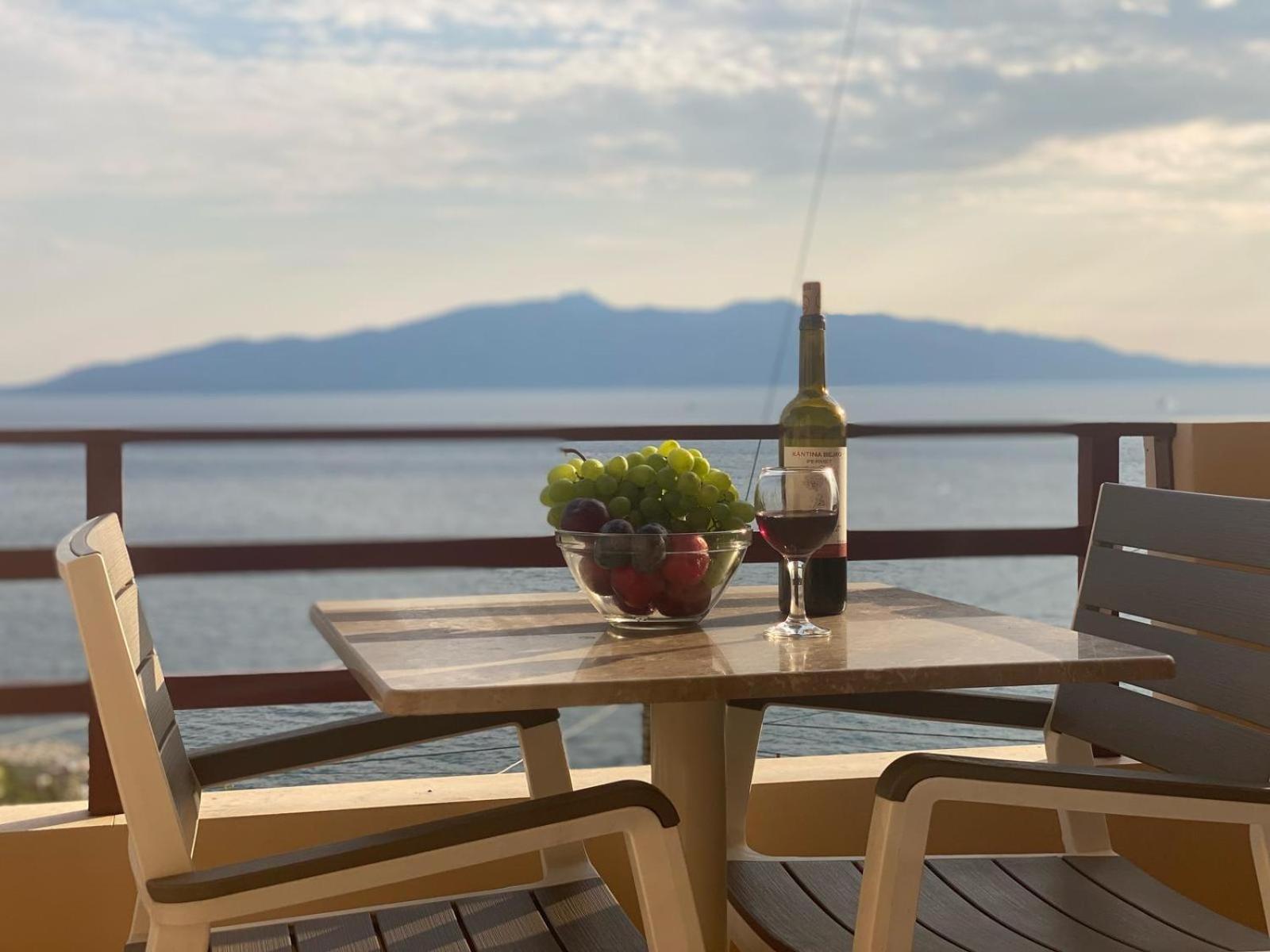 Del Mar Sea View Apartment Sarandë Exteriér fotografie