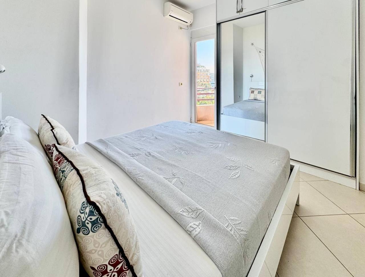 Del Mar Sea View Apartment Sarandë Exteriér fotografie